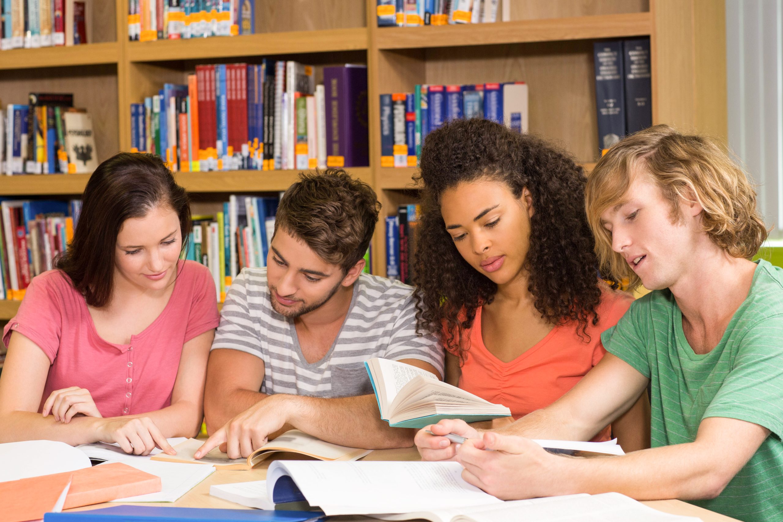 Cómo escribir una introducción TFG que enganche: consejos prácticos para estudiantes exigentes